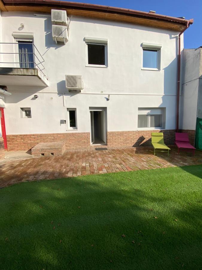 Апартаменты Garden Apartman House Печ Экстерьер фото